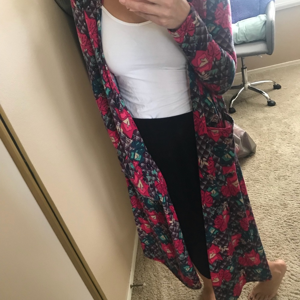 Lularoe- Sarah Cardigan